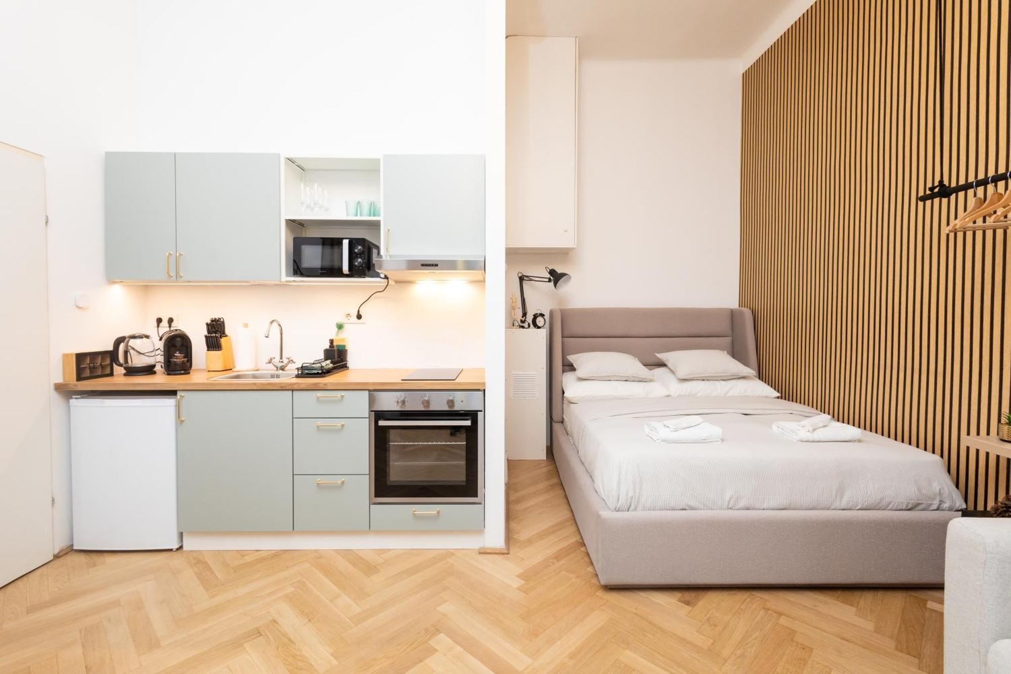 דירות וינה Charming Retreat Walking Distance From Town Centre מראה חיצוני תמונה