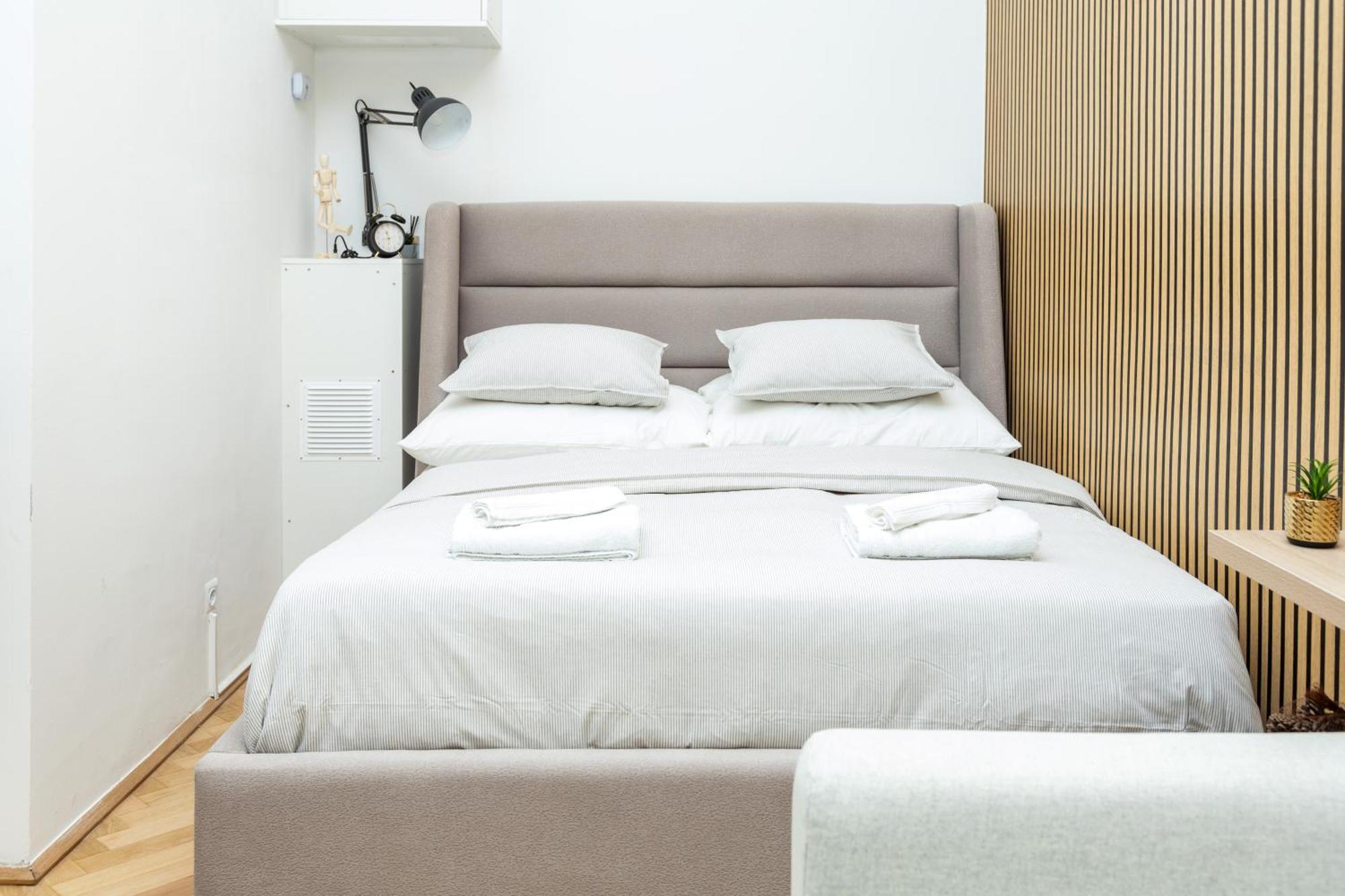 דירות וינה Charming Retreat Walking Distance From Town Centre מראה חיצוני תמונה